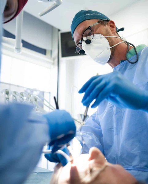 equipa médica da clínica dentária Dr Pedro Coelho em Oeiras