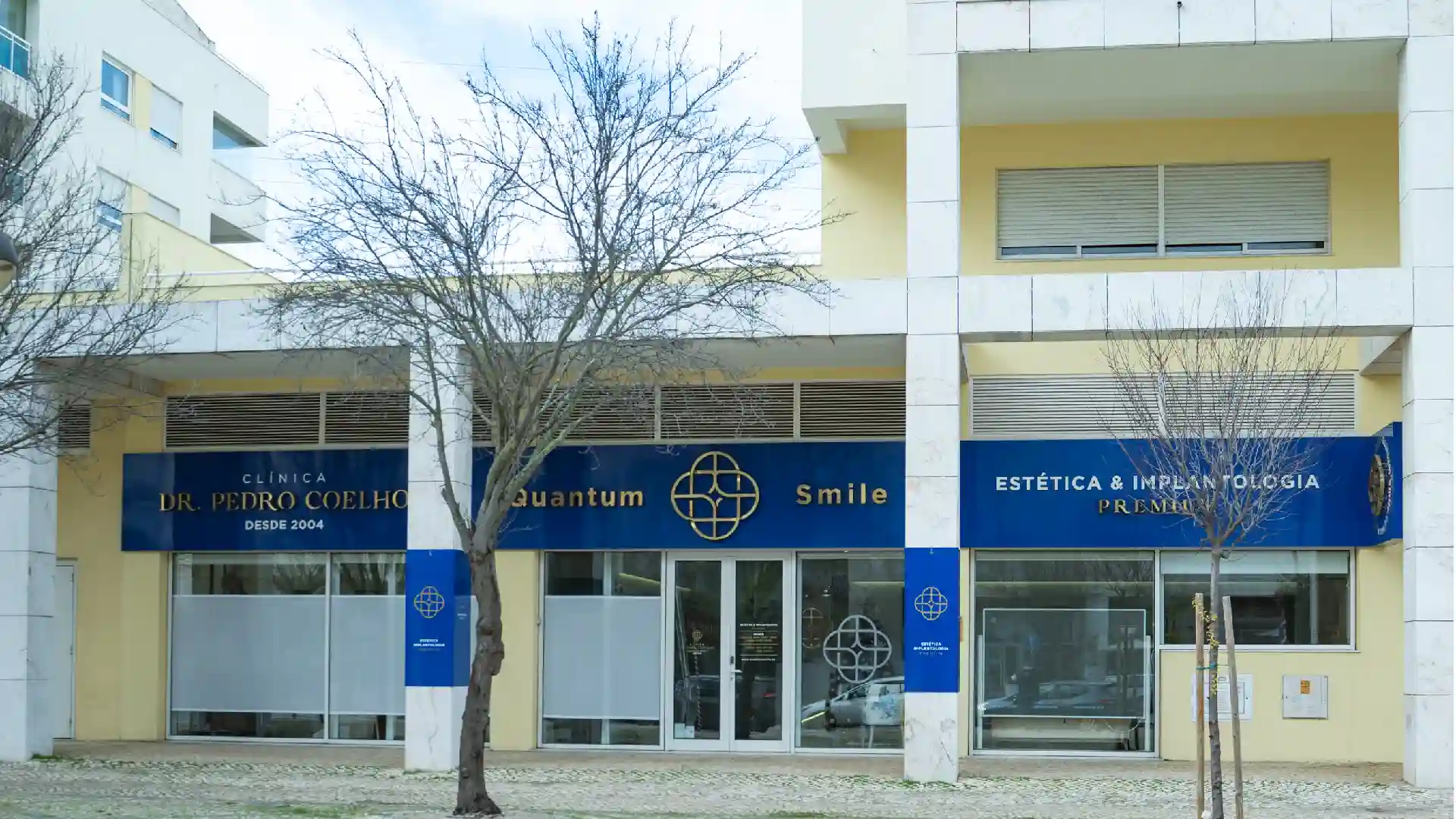 Fachada da Clínica Dentária Dr. Pedro Coelho em Oeiras
