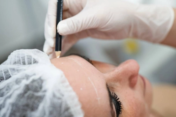 avaliação facial para harmonização facial na clínica dr pedro coelho em oeiras