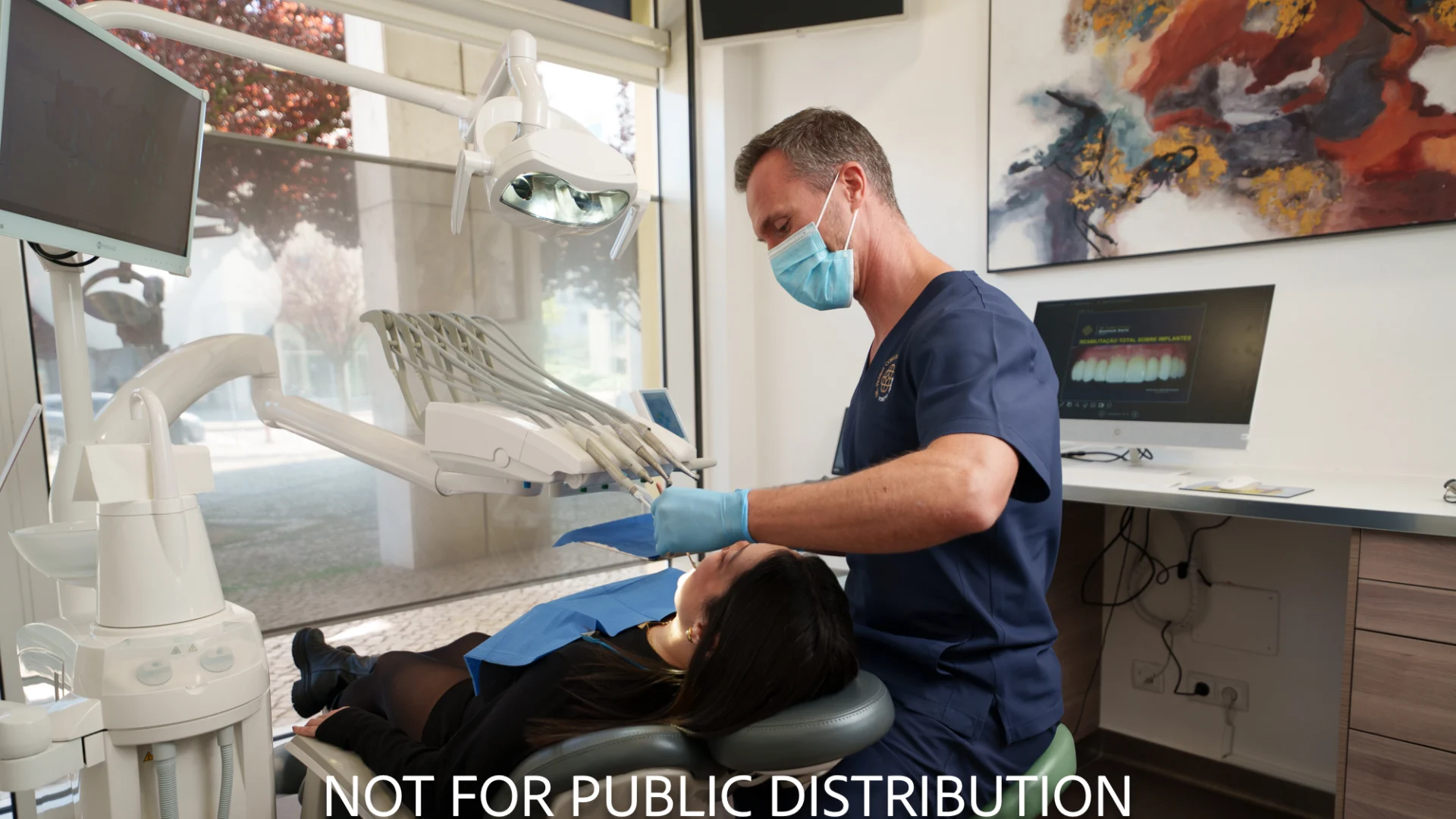 Clínica dentária em Oeiras com atendimento especializado